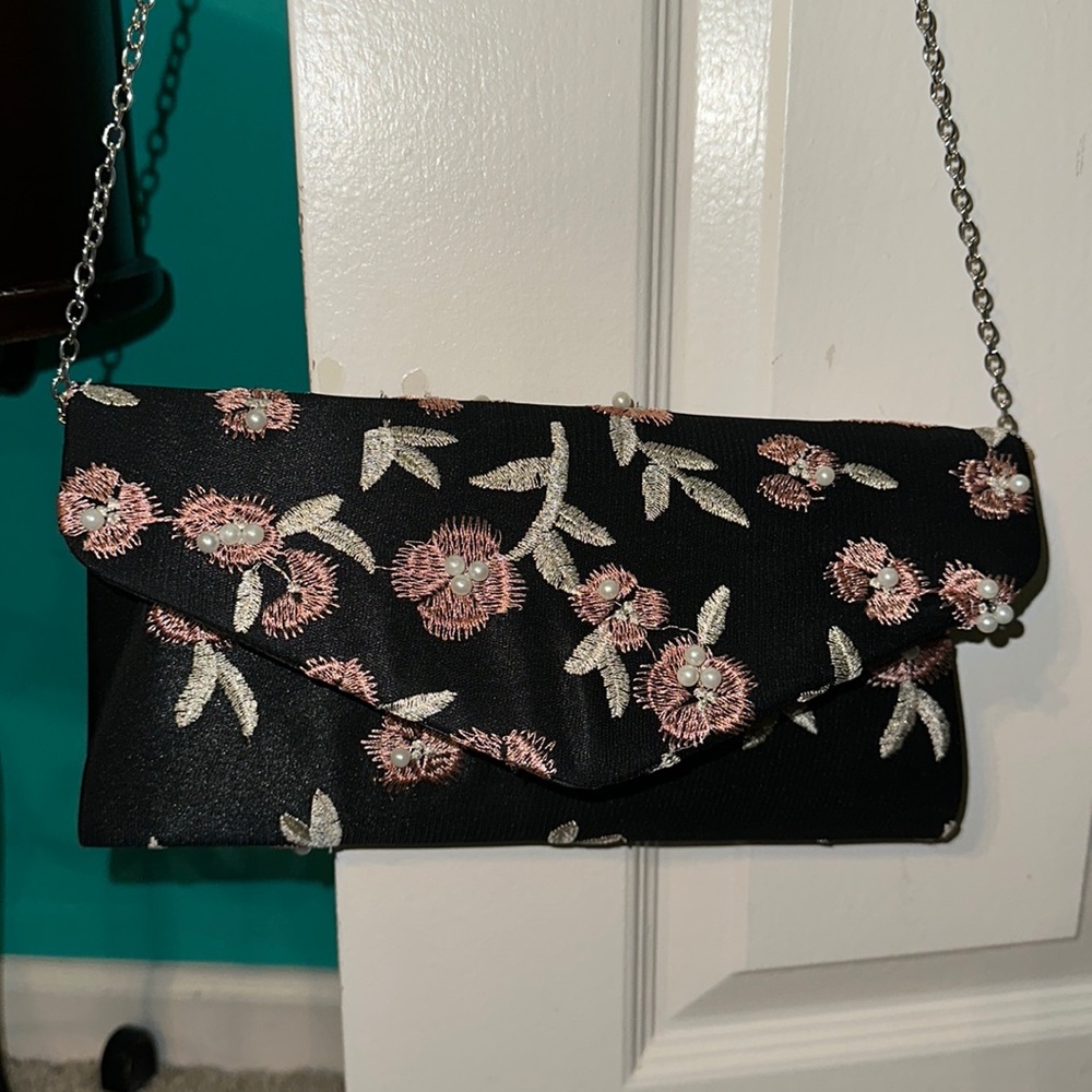 Nina New York Clutch with cross body